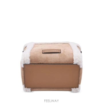 26 FW 칼라거펠트 K 서클 시어링 숄더 백 A4W30068 TP459626399