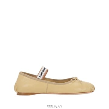 Miu Miu �δ��� MIU MIU �̿�̿� ������ �÷� �����δ��� MIU MIU �̿�̿� ������ �÷� ����