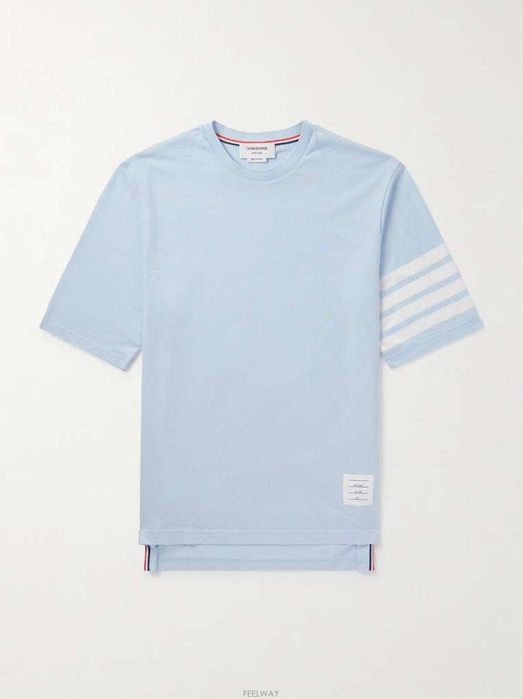 Thom Browne �� ���� LOGOAPPLIQUED ��Ʈ������ ��ư-���� Ƽ���� M B0082492227�� ���� LOGOAPPLIQUED ��Ʈ������ ��ư-���� Ƽ���� M 