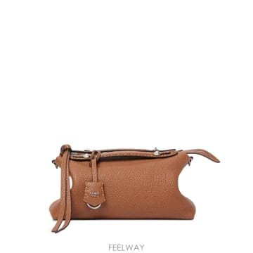 FENDI ���Ϲ�� ��� ���̴����� ��Ʈ ����Ϲ�� ��� ���̴����� ��Ʈ ��
