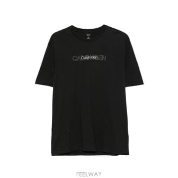 Calvin Klein 26FW Ķ��Ŭ���� ���� Ƽ���� LV04LH802G UB1 NERO26FW Ķ��Ŭ���� ���� Ƽ���� LV04LH802G UB1 NERO