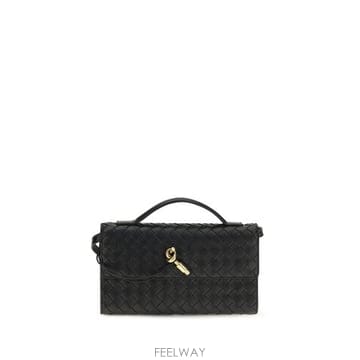 Bottega Veneta �ؿ� ���¸���� AW26 ���װ� ����Ÿ ���� �ȵ�Ƹ� ž�ڵ� Ŭ��ġ A005POV0HW0_1019�ؿ� ���¸���� AW26 ���װ� ����Ÿ ���� �ȵ�Ƹ� ž��