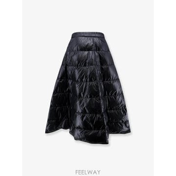 Moncler [N85]��Ŭ���� L20932D00051 ���� ��ĿƮ ġ�� �������� MONCLER Padded recycle[N85]��Ŭ���� L20932D00051 ���� ��ĿƮ ġ�� �������� M
