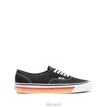26 FW   X 몽구스 로우탑 스니커즈 VN0A4BVYBLK1 TP459063615