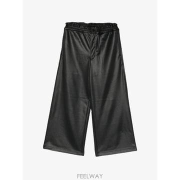 26 FW 꼼데가르송 백 글로스 피니시 팬츠 PRT002W261 TP459360998