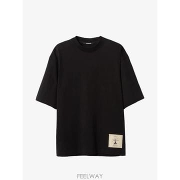 Jacquemus 26 FW ��ũ���� �丣�׿� �ݼҸ� Ƽ���� TSU00334AJ00045 TP45973839126 FW ��ũ���� �丣�׿� �ݼҸ� Ƽ���� TSU00334AJ00045 