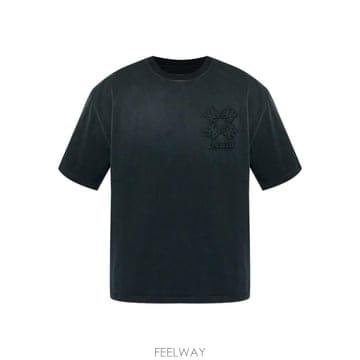 Amiri 26 FW �ƹ̸� �ΰ� �ڼ� �ݼҸ� Ƽ���� AMTOJR1029 TP45649756926 FW �ƹ̸� �ΰ� �ڼ� �ݼҸ� Ƽ���� AMTOJR1029 TP4564