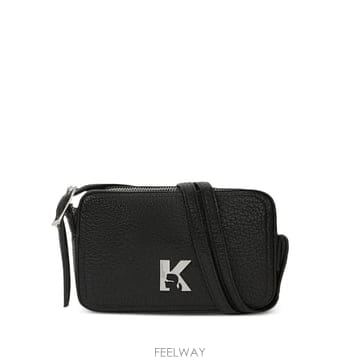 26 FW 칼라거펠트 K 로고 카메라 백 B4W30167999 TP456760755