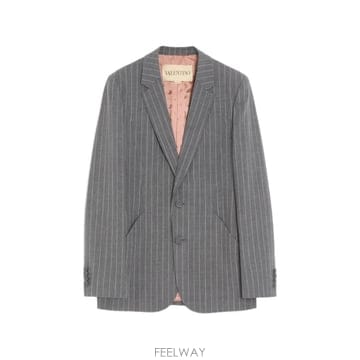 26 FW 발렌티노 가라바니 핀스트라이프 울 싱글 브레스티드 재킷 VCEK50BEC TP454071171