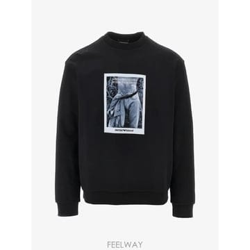 26 FW 아르마니 시그니처 캡슐 그래픽 프린트 스웨트셔츠 EM006933AF27740 TP458196811