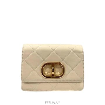 | Other Brand | 26 FW TWINSET �ΰ� ��� ���� ũ�ν� �� 13161 TP45897540626 FW TWINSET �ΰ� ��� ���� ũ�ν� �� 13161 TP4589754