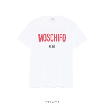 Moschino 26 FW ��Ű�� �ΰ� ����Ʈ Ƽ���� 07155441 TP45605935126 FW ��Ű�� �ΰ� ����Ʈ Ƽ���� 07155441 TP456059351