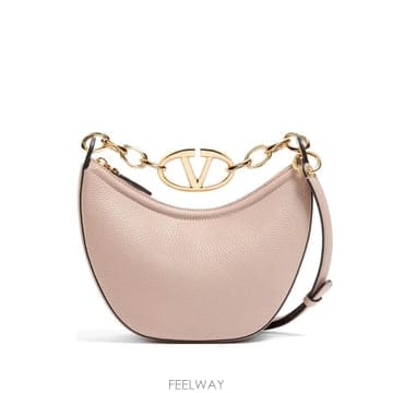 Valentino 26 FW �߷�Ƽ�� ����ٴ�  mini VLogo Moon bag in grainy calfskin with26 FW �߷�Ƽ�� ����ٴ�  mini VLogo Moon bag in grainy