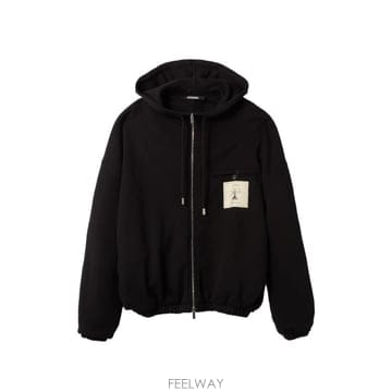 Jacquemus 26 FW ��ũ���� The Torneo zip up hoodie with Palmier patch HOM0026 FW ��ũ���� The Torneo zip up hoodie with Palmier p