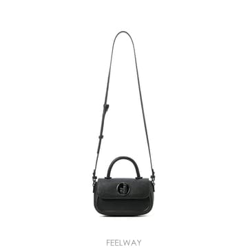 Iceberg 26 FW ���̽����� �ΰ� ��� ũ�ν� �� 26EK2P1722869429000 TP45699310426 FW ���̽����� �ΰ� ��� ũ�ν� �� 26EK2P17228694290