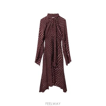 Stella McCartney 26 FW ���ڶ� ��īƮ�� ��ī ��Ʈ Ÿ�� �� ���Ī �巹�� 6A07093IS217 TP45588013326 FW ���ڶ� ��īƮ�� ��ī ��Ʈ Ÿ�� �� ���Ī �巹�� 