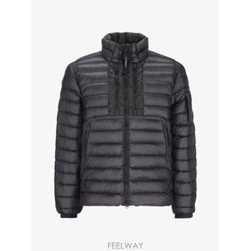 26 FW CP컴퍼니 렌즈 디테일 퀼팅 재킷 21CMOW022A110416A888 TP459340399