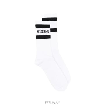 26 FW 모스키노 로고 디테일 스트라이프 양말 A34025298 TP456195311