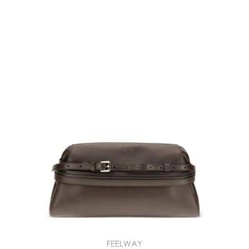 Moschino 26 FW ��Ű�� ��Ŭ ������ ���� Ŭ��ġ MC4018PP1POA0 TP45778192226 FW ��Ű�� ��Ŭ ������ ���� Ŭ��ġ MC4018PP1POA0 T