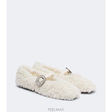Roger Vivier ������� ������� Pilgrim Strass �þ �޸����� �÷� �������� ������� Pilgrim Strass �þ �޸����� ��