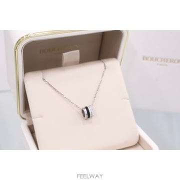 중고 부쉐론 콰트로 블랙 에디션 펜던트 라지 목걸이 JPN00678 백화점풀셋