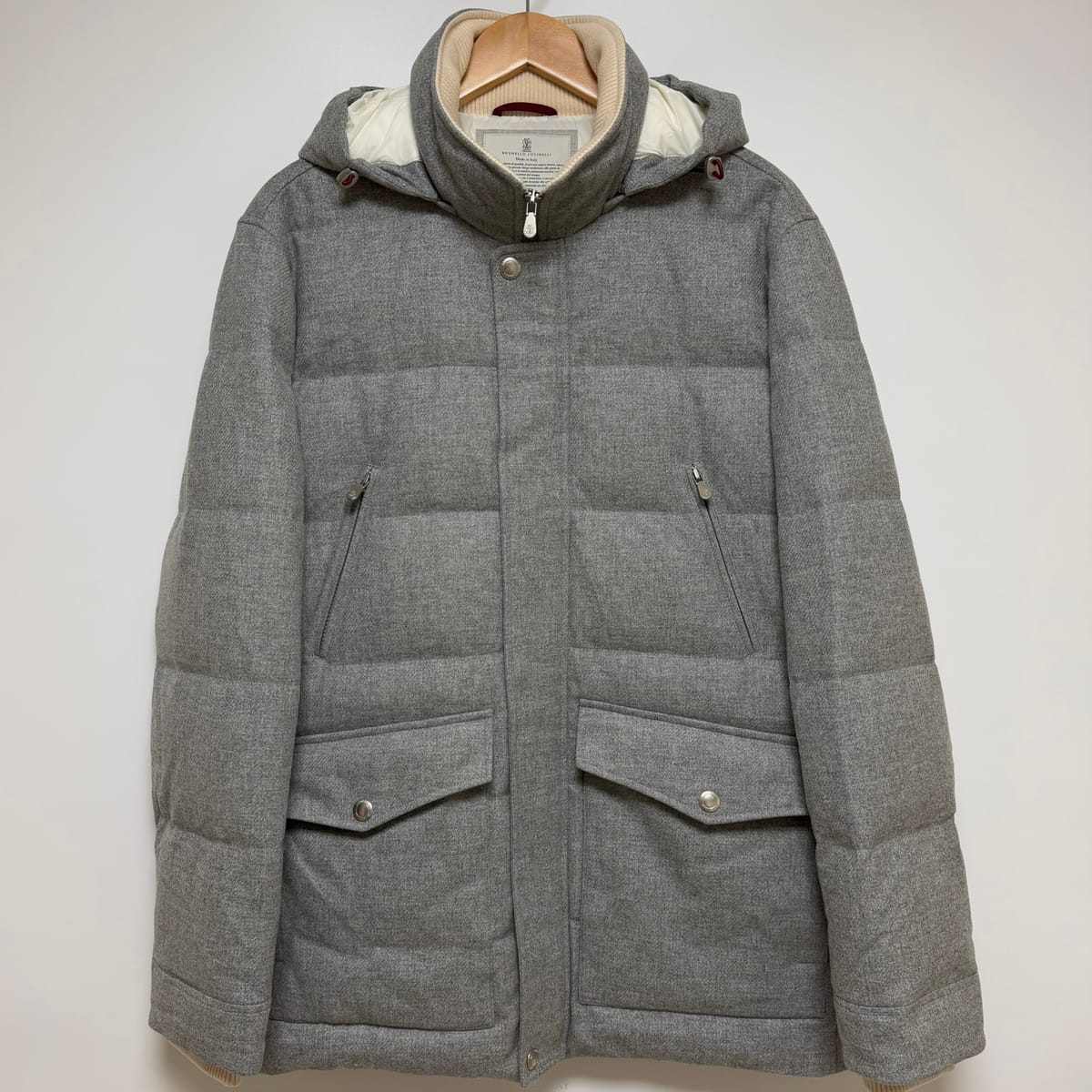 Brunello Cucinelli ���ڷ� ��ġ�ڸ� ĳ�ù̾� �е����ڷ� ��ġ�ڸ� ĳ�ù̾� �е�