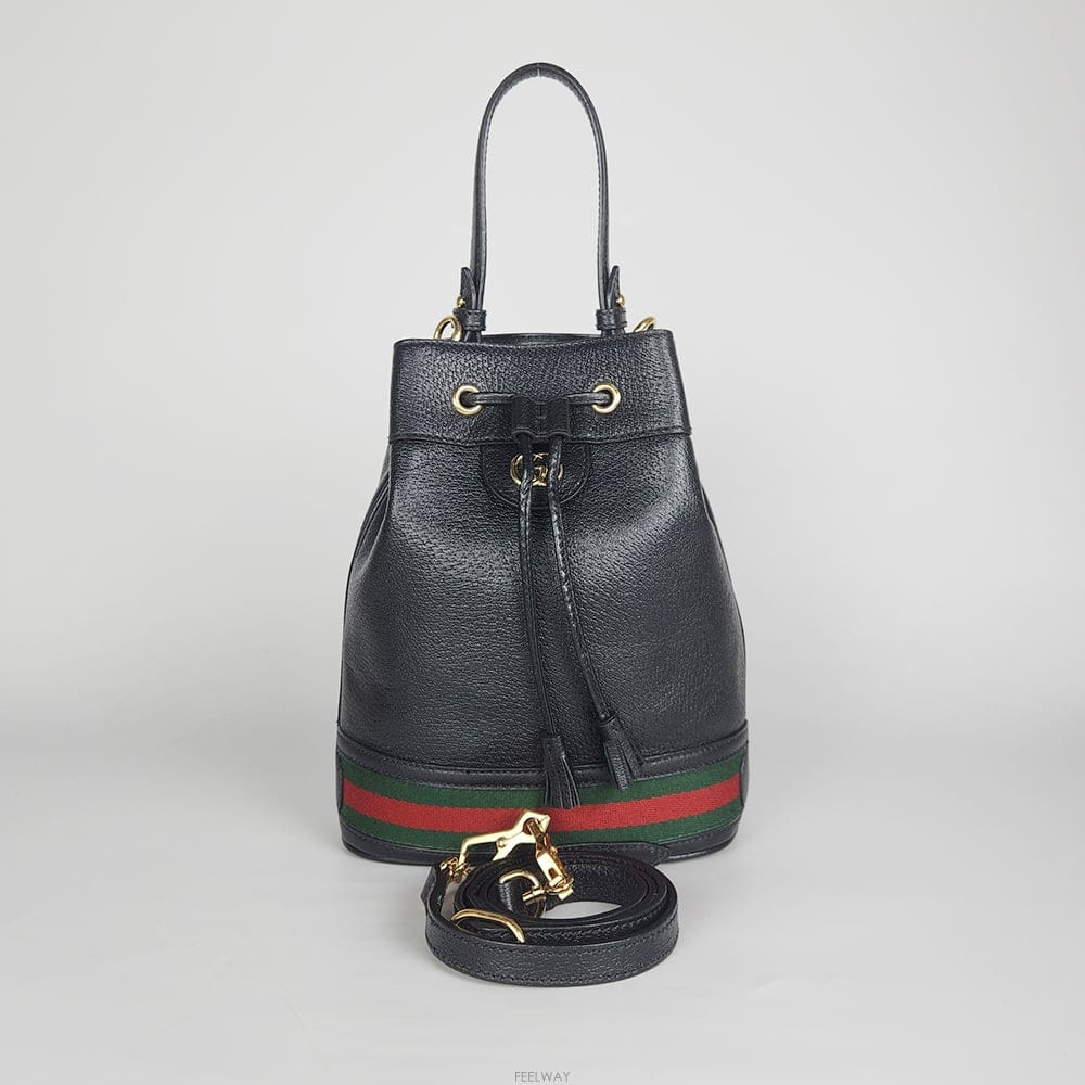GUCCI ���� ���� ���ǵ�� ��Ŷ ���� ũ�ν��� 719884���� ���� ���ǵ�� ��Ŷ ���� ũ�ν��� 719884