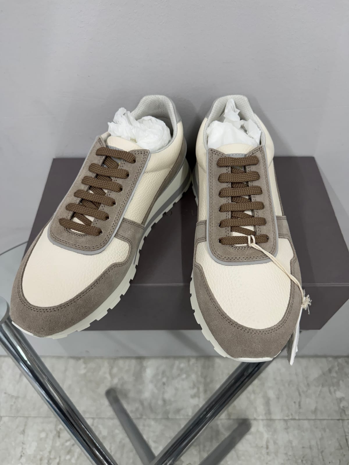 Brunello Cucinelli (���� ���Ϲ߼�) ���ڷ� ��ġ�ڸ� �׷��� ���� ����Ŀ��(���� ���Ϲ߼�) ���ڷ� ��ġ�ڸ� �׷��� ���� ����Ŀ��
