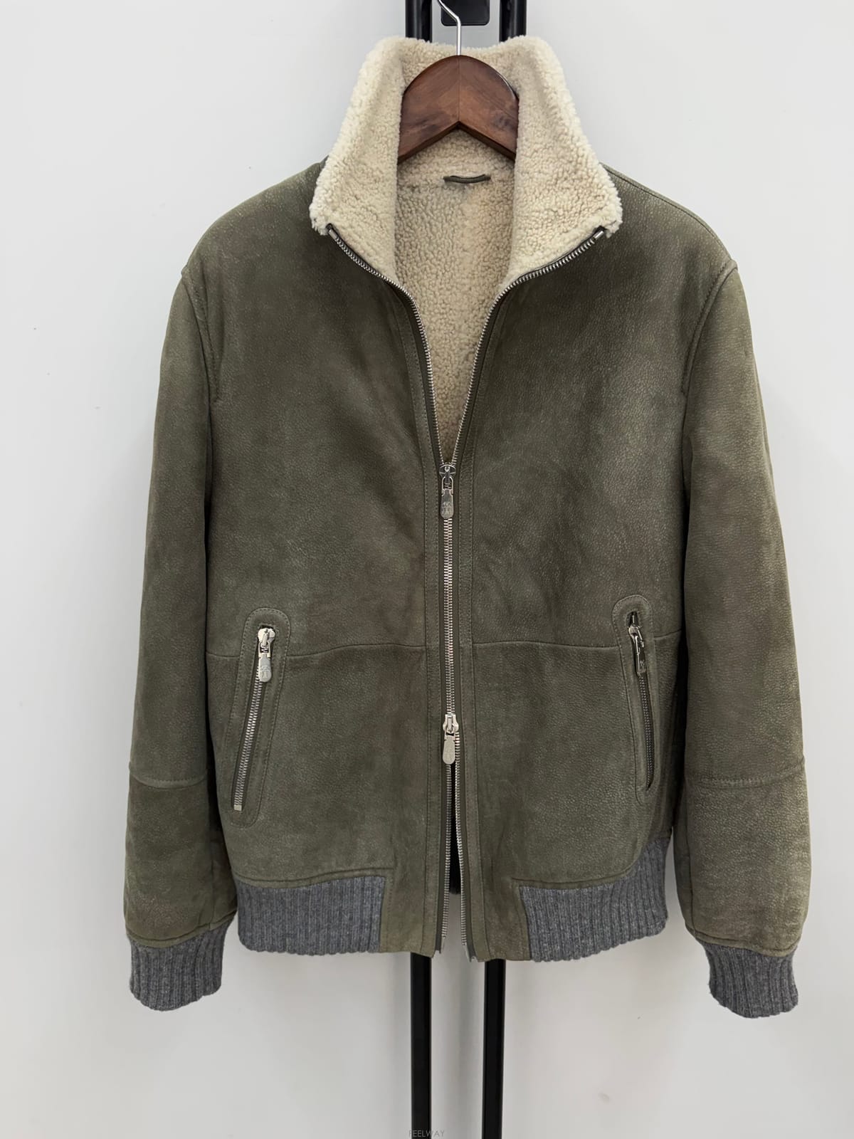 Brunello Cucinelli (���� ���Ϲ߼�) ���ڷ� ��ġ�ڸ� �þ ������ ����(���� ���Ϲ߼�) ���ڷ� ��ġ�ڸ� �þ ������ ����