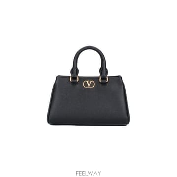 Valentino 26FW �߷�Ƽ�� ����ٴ� ��Ʈ�� 9W0P0BA9SNP 0NO BLACK26FW �߷�Ƽ�� ����ٴ� ��Ʈ�� 9W0P0BA9SNP 0NO BLACK