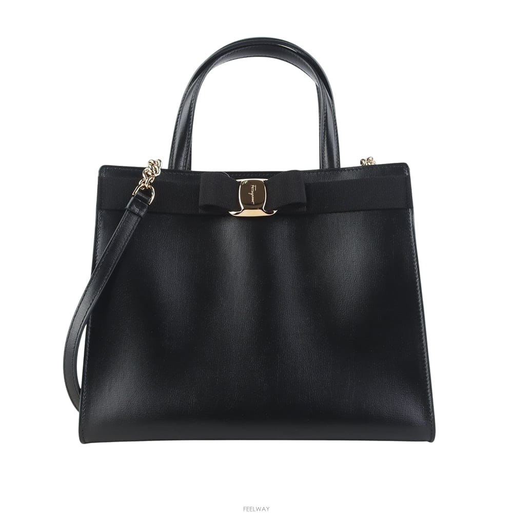 Ferragamo ��󰡸� 21-I290 ���ٶ� ž�ڵ� ����� 37906Y-1��󰡸� 21-I290 ���ٶ� ž�ڵ� ����� 37906Y-1