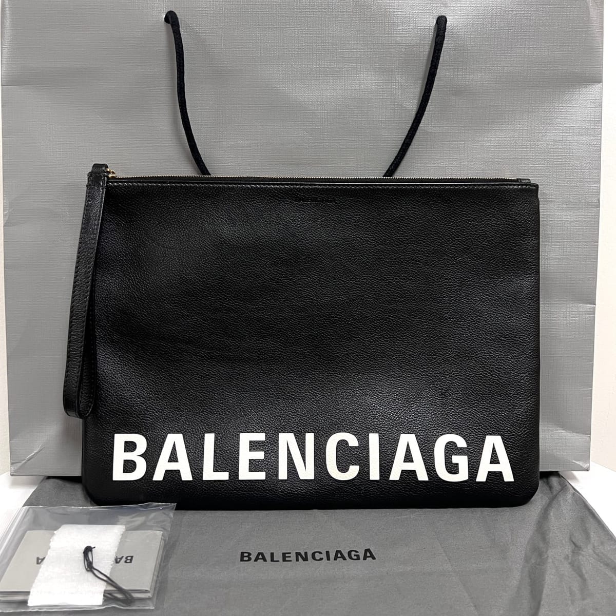 Balenciaga �߷��þư� �ΰ� ���� Ŭ��ġ�� ���� (594350)�߷��þư� �ΰ� ���� Ŭ��ġ�� ���� (594350)