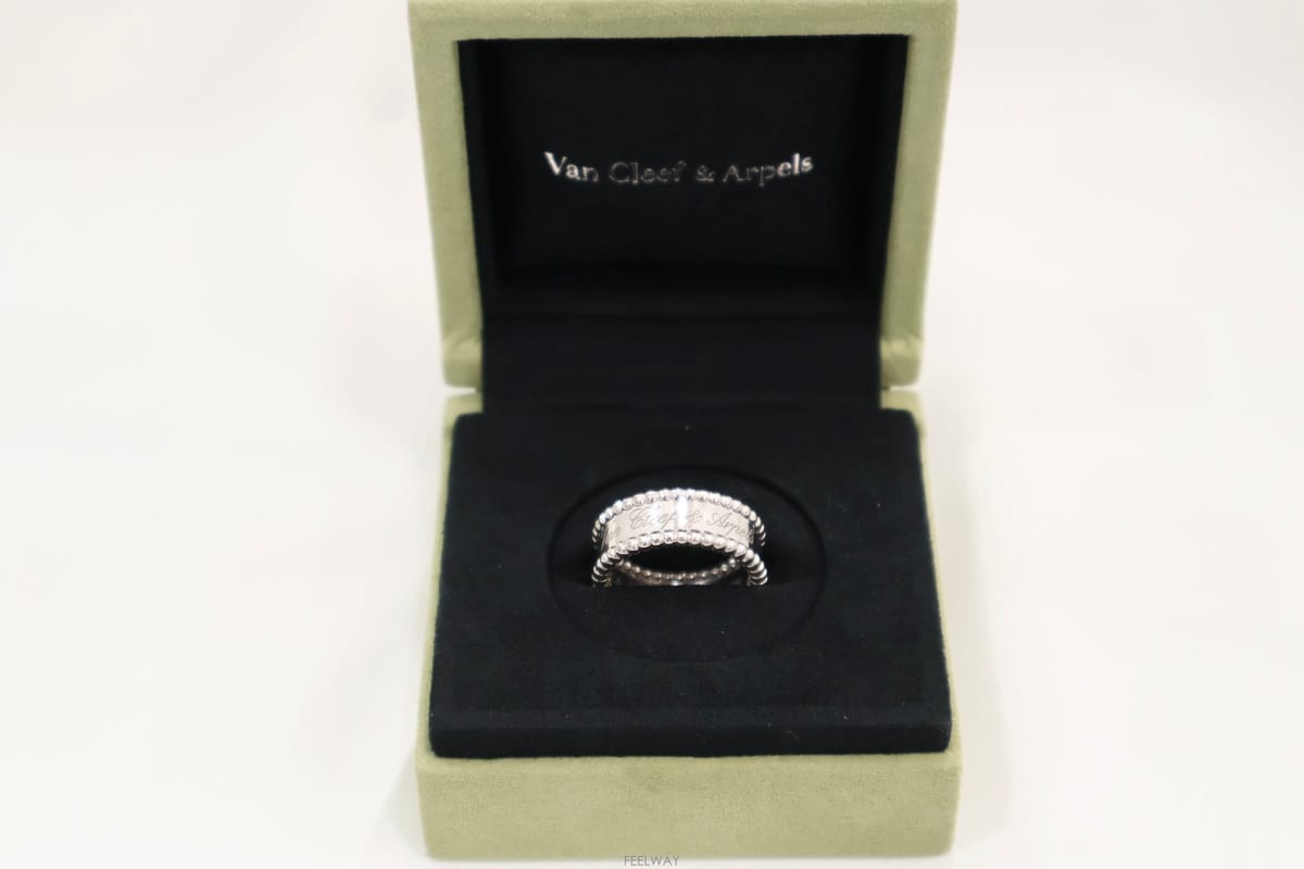 Van Cleef & Arpels �߰� ��Ŭ�����ؾ��� ������ 18K ȭ��Ʈ��� �ñ״�ó 55ȣ �� VCARN32300�߰� ��Ŭ�����ؾ��� ������ 18K ȭ��Ʈ��� �ñ״�ó 55