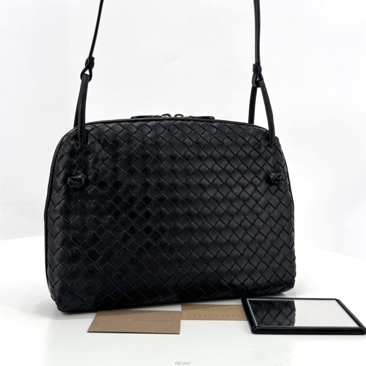 Bottega Veneta ���װ�����Ÿ ��Ʈ��ġ���� ���� ũ�ν��� �������װ�����Ÿ ��Ʈ��ġ���� ���� ũ�ν��� ����