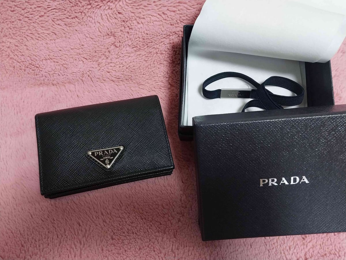 PRADA ����� ���ǾƳ� �ﰢ�ΰ� ����������� ���ǾƳ� �ﰢ�ΰ� ������