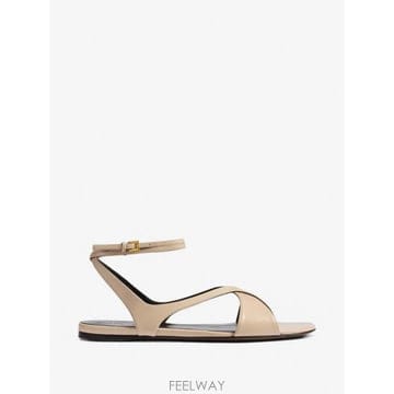 Khaite 26 FW ī��Ʈ ������ ��Ŭ ��Ʈ�� �÷� ���� F31251027106 TP45976963926 FW ī��Ʈ ������ ��Ŭ ��Ʈ�� �÷� ���� F31251027106