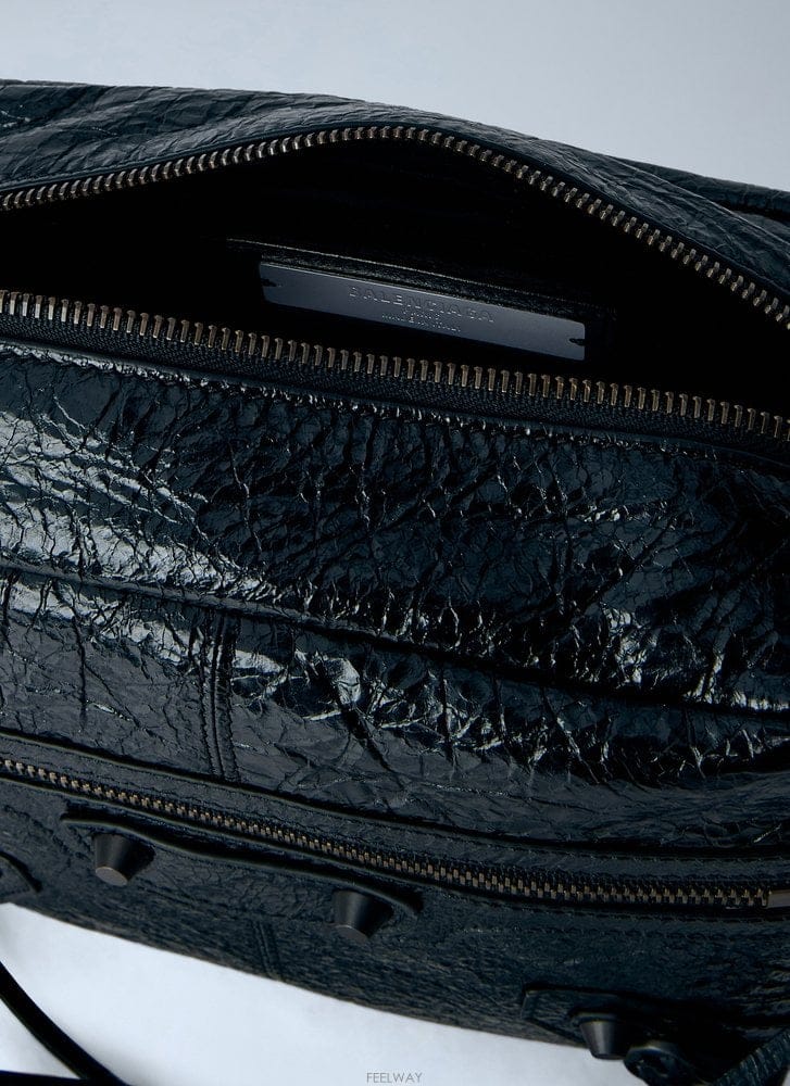 Balenciaga 26 F/W �߷��þư� �� ��Ƽ ī�޶� �� A006LJ 2ABEK 1 B011249875726 F/W �߷��þư� �� ��Ƽ ī�޶� �� A006LJ 2ABEK 1 B01
