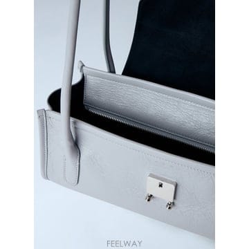 26 F/W 마르니 TRUNKETTE 레더 숄더 백 SBMP0310U B0112498759