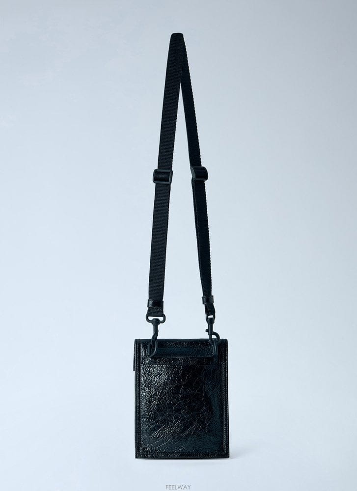 Balenciaga 26 F/W �߷��þư� �ͽ��÷η� �Ŀ�ġ WITH ��Ʈ�� 655982 B011249876826 F/W �߷��þư� �ͽ��÷η� �Ŀ�ġ WITH ��Ʈ�� 655982