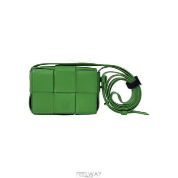 Bottega Veneta ���װ�����Ÿ ��Ʈ��ġ���� ���� ĵ�� ũ�ν��� ī��Ʈ�� �̴� �з�Ŷ �׸����װ�����Ÿ ��Ʈ��ġ���� ���� ĵ�� ũ�ν��� ī��Ʈ�� 