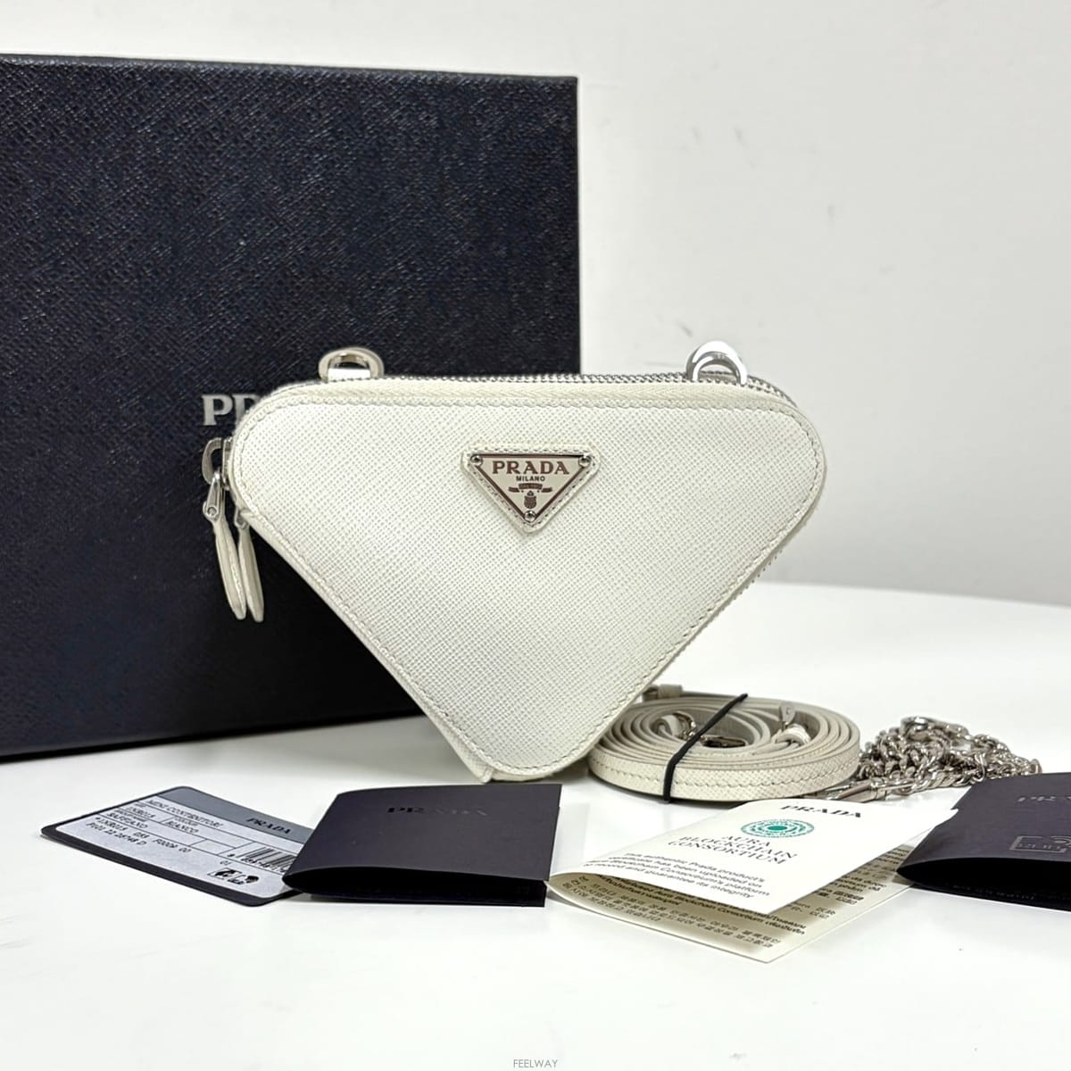 PRADA ����� ���ǾƳ� Ʈ���̾ޱ� �̴� ü�� ũ�ν��� (1NR015)����� ���ǾƳ� Ʈ���̾ޱ� �̴� ü�� ũ�ν��� (1NR015)
