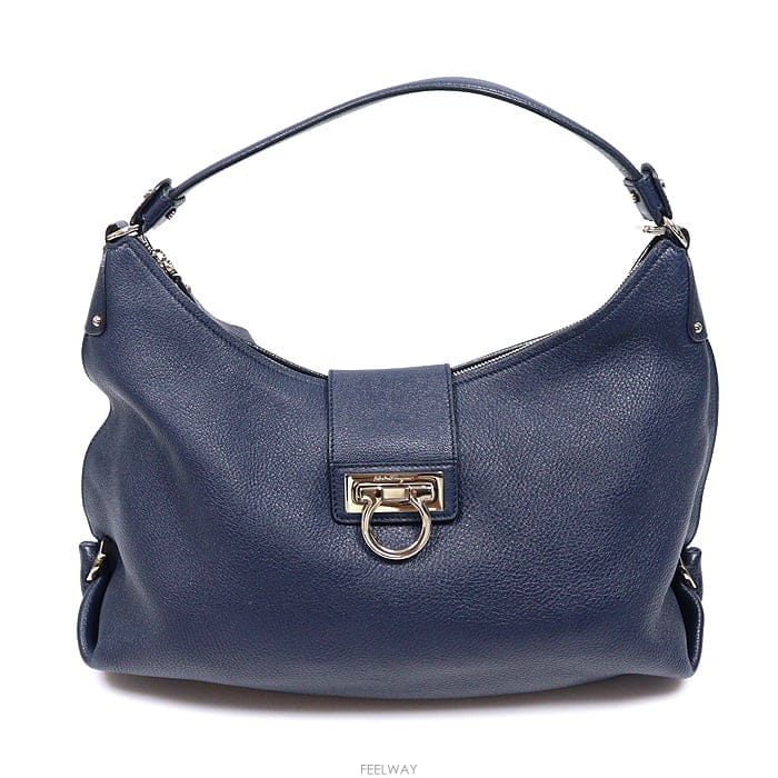 Ferragamo Ferragamo(��󰡸�) 21 D757 ���̺� ī����Ų ��ġ�� �Ĵϻ� ���� ȣ�� �����Ferragamo(��󰡸�) 21 D757 ���̺� ī����Ų ��ġ�� ��