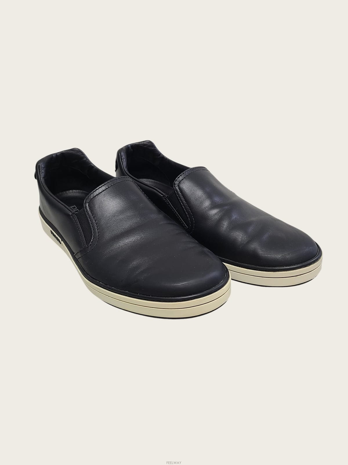 PRADA [�߰���ǰ/���̽���] 8.5 / ����� ���� ���� �ﰢ�ΰ� ������[�߰���ǰ/���̽���] 8.5 / ����� ���� ���� �ﰢ�ΰ� ��