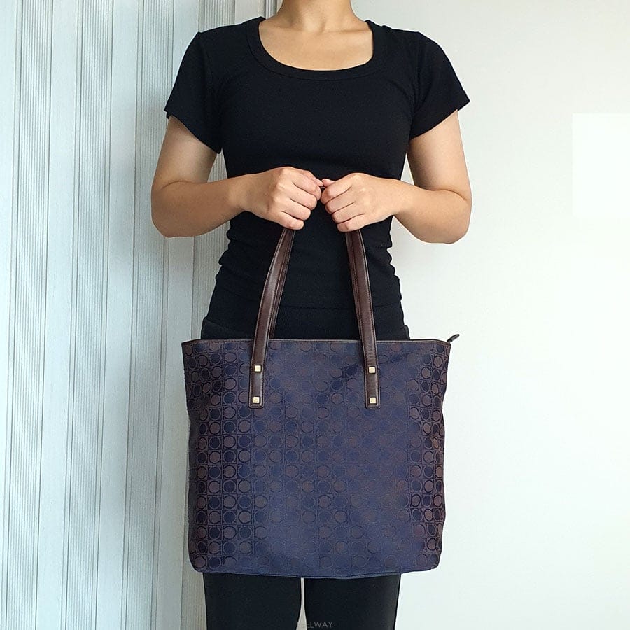 Ferragamo ��󰡸� �ΰ� A4���� ���۹� ����� �߰� ���� ���ǾƳ���󰡸� �ΰ� A4���� ���۹� ����� �߰� ���� ���ǾƳ�