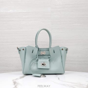 [럭스유] 발렌시아가 벨 에어 캐리올 미니백 미네랄 그린 835732