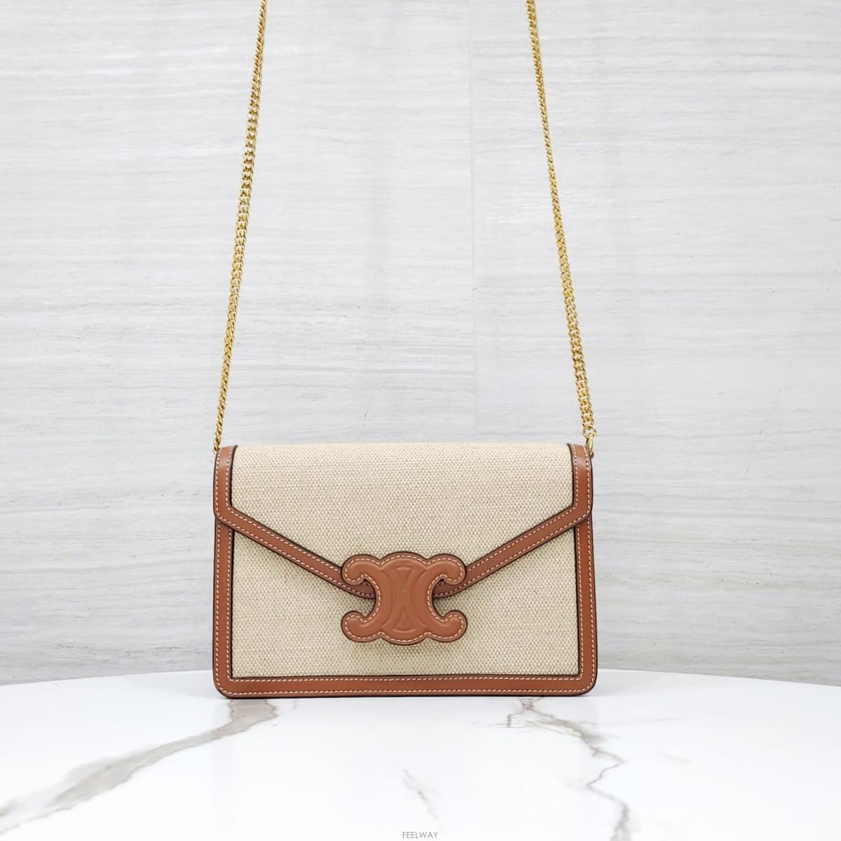 CELINE [������] (����ǰ) ������ Ʈ������ WOC ī����Ų ü�� ���� ����� ���߷� ź 10J972DB2[������] (����ǰ) ������ Ʈ������ WOC ī����Ų ü�� ��