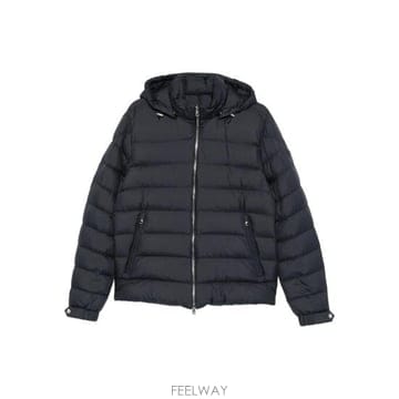 Moncler 26FW ��Ŭ���� �е� 549SK 1A001 14 779 BLUE26FW ��Ŭ���� �е� 549SK 1A001 14 779 BLUE