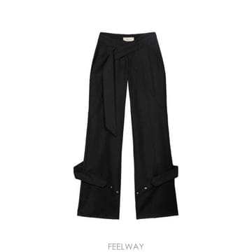 Blumarine 26FW ���縶�� ��Ʈ����Ʈ ���� RF6220 T903A 22222 BLACK26FW ���縶�� ��Ʈ����Ʈ ���� RF6220 T903A 22222 BLACK