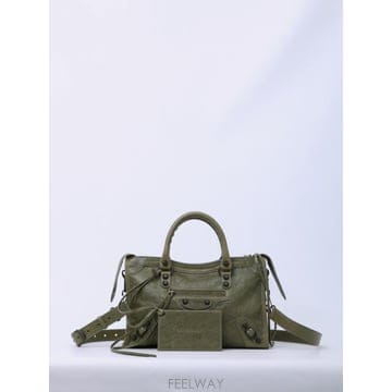 Balenciaga 26FW �߷��þư� ũ�ν��� 865762 GREEN26FW �߷��þư� ũ�ν��� 865762 GREEN