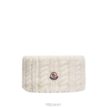 Moncler 26 FW ��Ŭ���� �ΰ� ��ġ ���̺� ��Ʈ ����� L20933B00017N0403 TP45876661526 FW ��Ŭ���� �ΰ� ��ġ ���̺� ��Ʈ ����� L20933B0